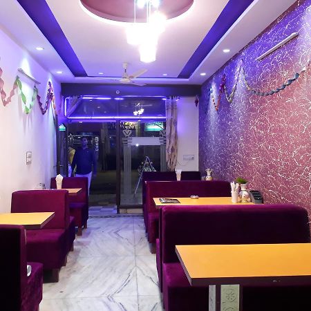 Hotel Aashiyana Агра Екстериор снимка