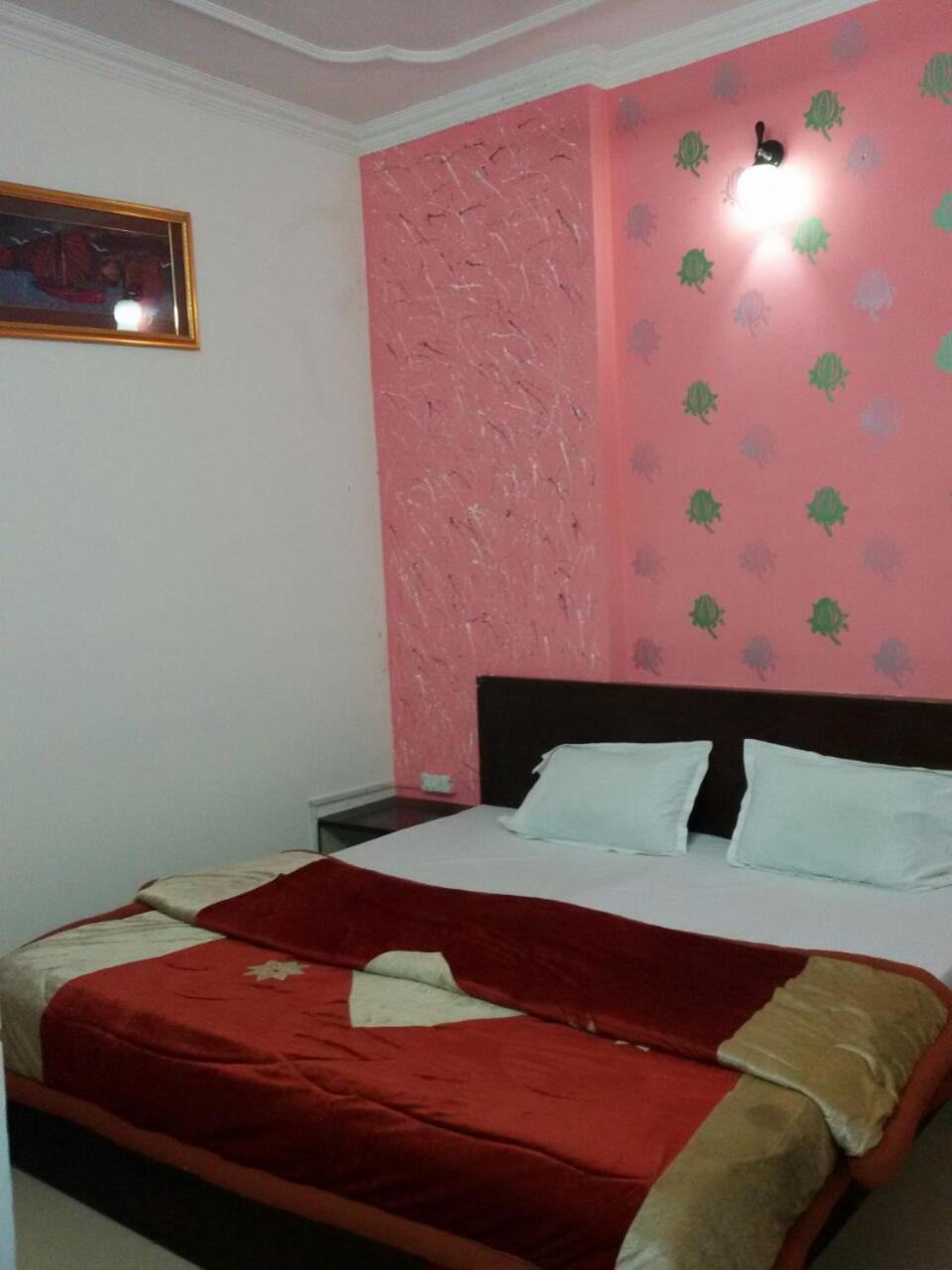 Hotel Aashiyana Агра Екстериор снимка