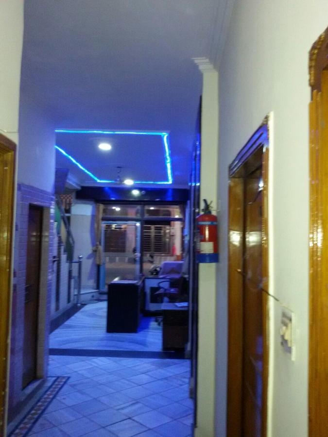 Hotel Aashiyana Агра Екстериор снимка