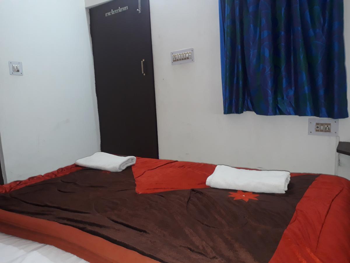 Hotel Aashiyana Агра Екстериор снимка