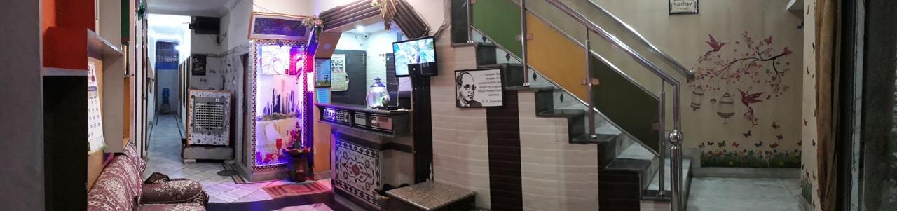 Hotel Aashiyana Агра Екстериор снимка